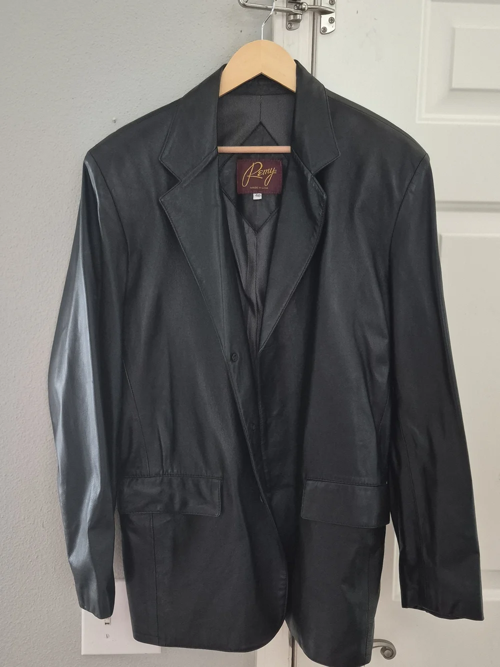 Remy Leather classic vintage